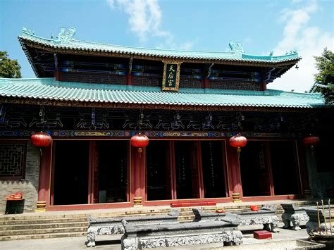 ¡Sumérgete en la Historia y la Naturaleza en el Templo de Tianhou en Shanwei!